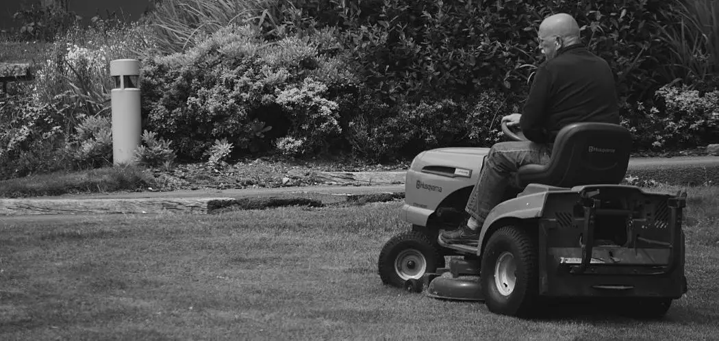 What Causes a Riding Lawn Mower to Cut Uneven?